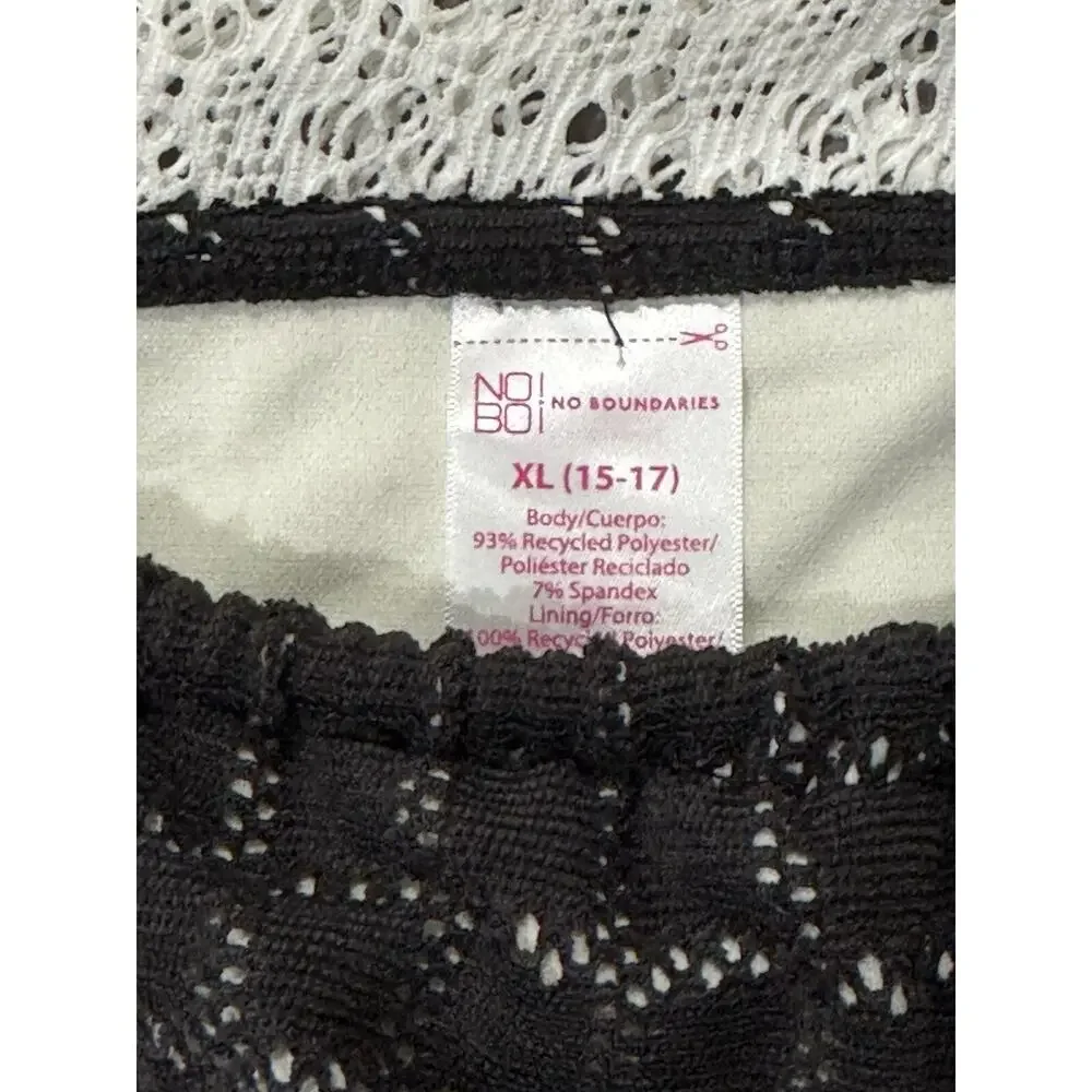 No Boundaries crochet black